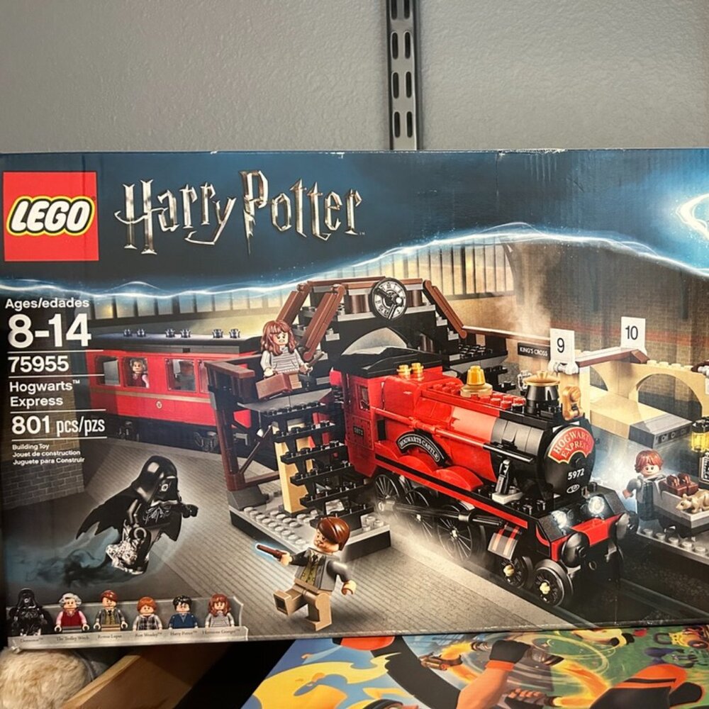 Lego Harry Potter Hogwarts™ Express 75955 -- Brand New